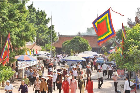 Lễ hội Côn Sơn-Kiếp Bạc thu hút hơn 15 vạn du khách - ảnh 1